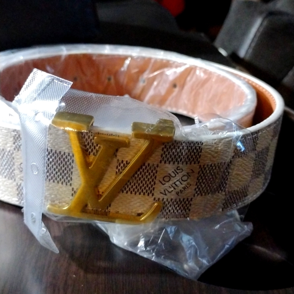 LV Louis Vuitton white checkered belt